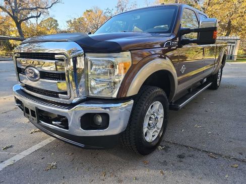 Used 2012 Ford F250 Lariat w/ Lariat Ultimate Pkg image 4