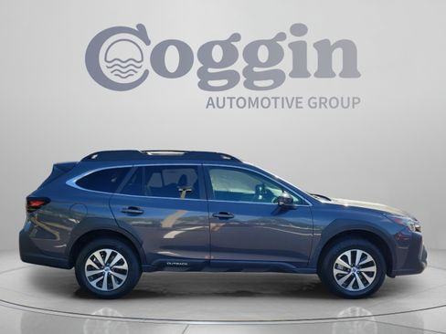 Used 2024 Subaru Outback Premium AWD/4WD image 4