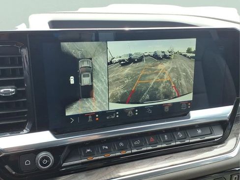 Used 2024 Chevrolet Silverado 1500 LTZ AWD/4WD image 6
