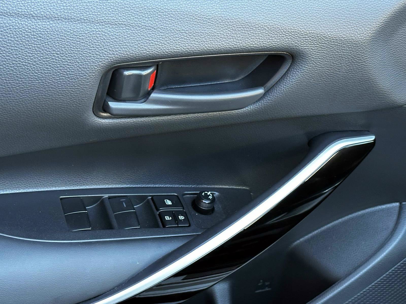 Certified 2022 Toyota Corolla LE w/ Premium Interior Package FWD image 12