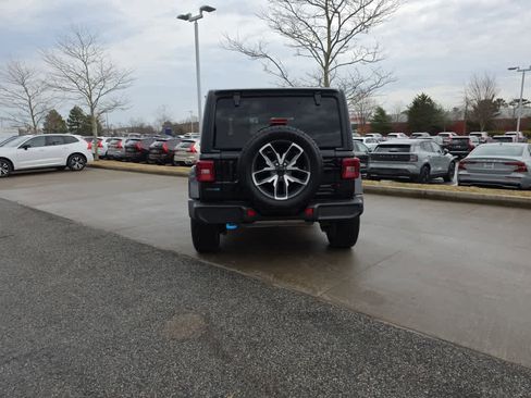 Used 2024 Jeep Wrangler Sport S w/ Convenience Group image 5