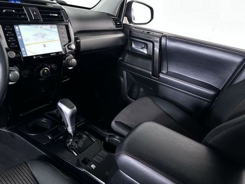 Used 2020 Toyota 4Runner TRD Off-Road AWD/4WD image 36