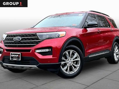 Certified 2023 Ford Explorer XLT w/ Equipment Group 202A