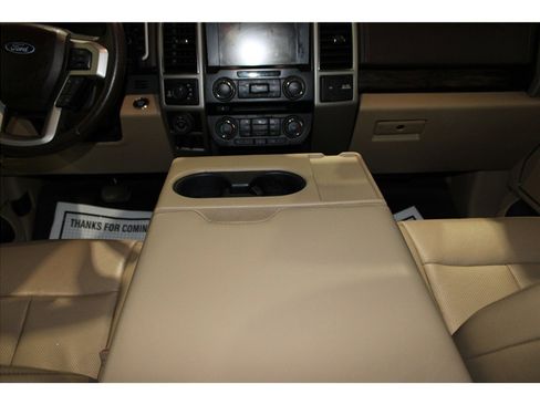 Used 2018 Ford F150 Lariat image 18