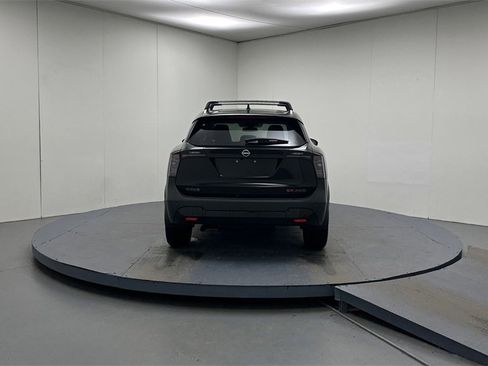 New 2026 Nissan Kicks SR w/ Cold Weather Package image 6