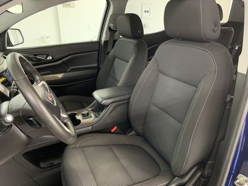 Used 2023 GMC Acadia SLE w/ Elevation Edition image 14