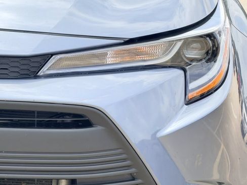 Used 2025 Toyota Corolla LE FWD image 4