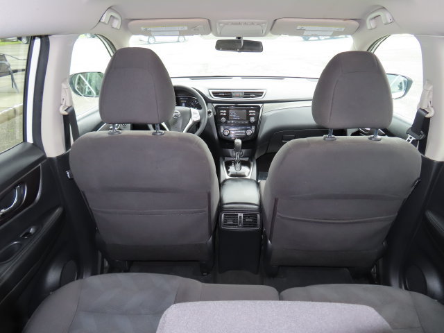 Used 2016 Nissan Rogue SV AWD/4WD image 38