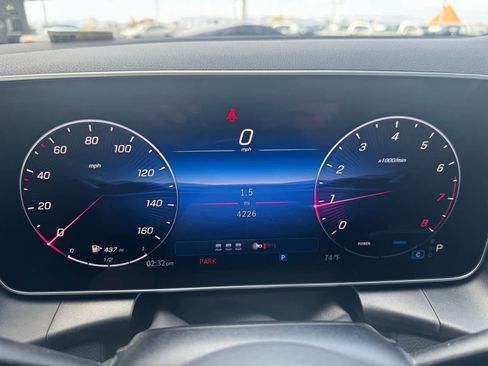 Used 2026 Mercedes-Benz GLC 300 image 7