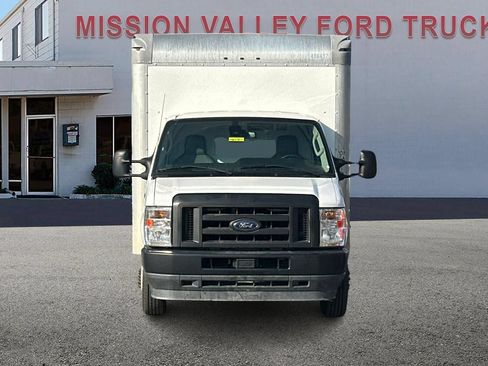 Used 2022 Ford E-350 and Econoline 350 Super Duty RWD image 9