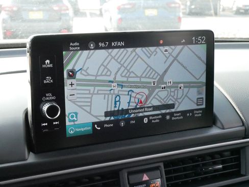 Certified 2025 Honda Pilot Touring image 22