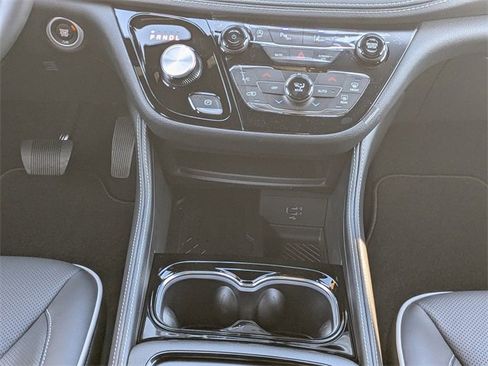 New 2026 Chrysler Pacifica Limited image 19