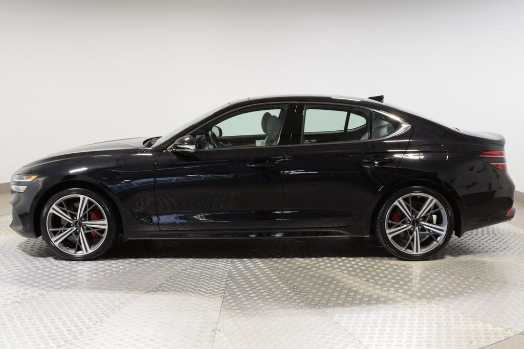 Used 2025 Genesis G70 3.3T Advanced AWD/4WD image 9