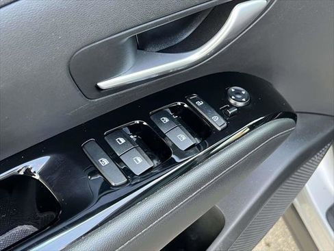 Used 2023 Hyundai Tucson Limited w/ Cargo Package image 17