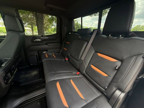 Used 2024 GMC Sierra 1500 AT4 w/ Technology Package image 30