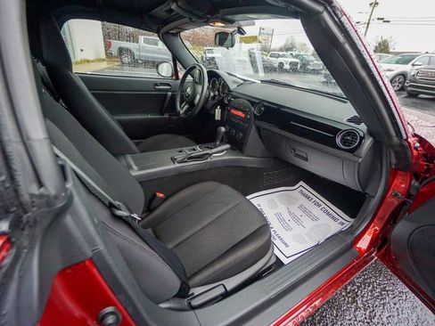 Used 2008 MAZDA MX-5 Miata Sport image 19
