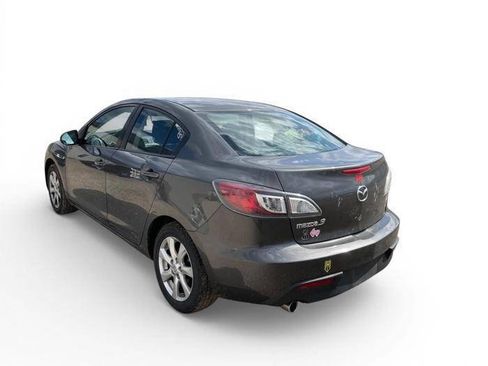 Used 2011 MAZDA MAZDA3 i Touring FWD image 3