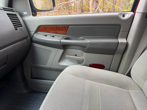 Used 2006 Dodge Ram 1500 Truck SLT w/ Trailer Tow Group image 11