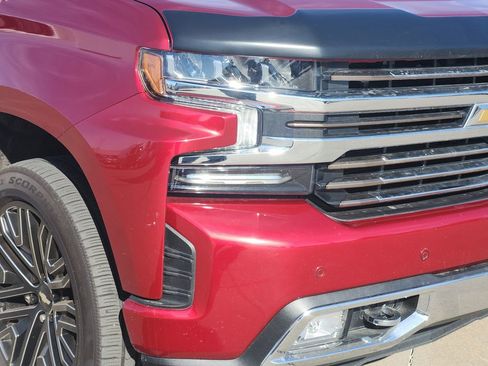 Used 2022 Chevrolet Silverado 1500 High Country w/ Technology Package image 11