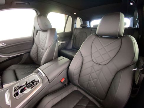 Used 2026 BMW X5 sDrive40i w/ Premium Package image 22