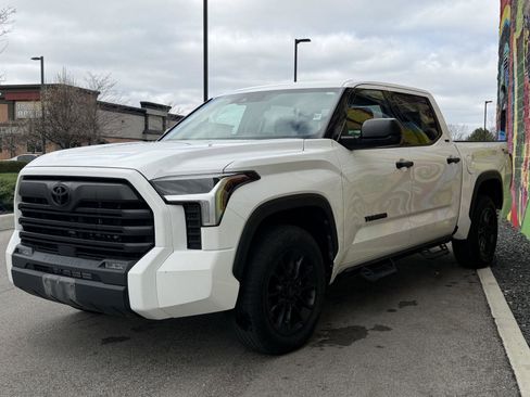 Used 2022 Toyota Tundra SR5 image 7