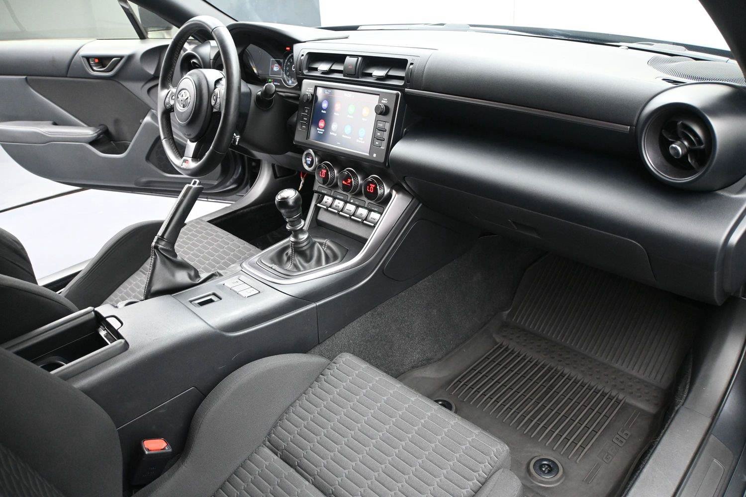 Used 2024 Toyota GR86 RWD image 16