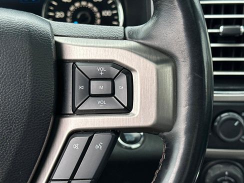 Used 2018 Ford F150 Platinum w/ Equipment Group 701A Luxury image 27