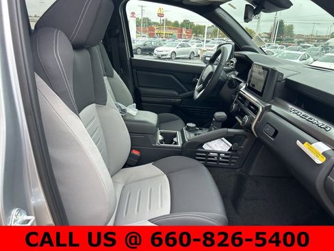 New 2025 Toyota Tacoma TRD Off-Road image 8