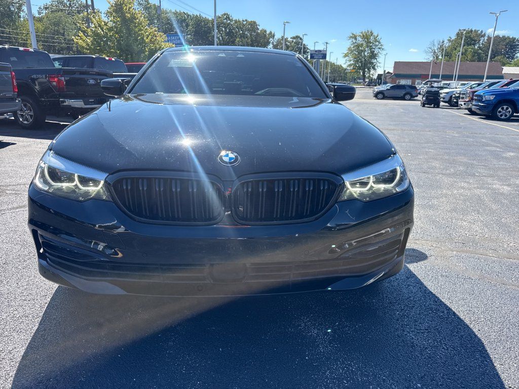Used 2019 BMW 540i xDrive AWD/4WD image 3