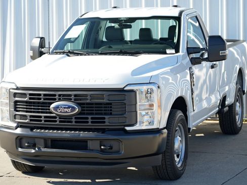 Used 2025 Ford F350 XL w/ XL Driver Assist Package image 35
