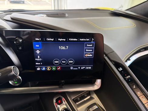 Used 2023 Chevrolet Corvette Stingray Premium Conv w/ Battery Protection Package RWD image 31