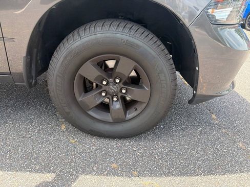 Used 2019 RAM 1500 Express AWD/4WD image 5