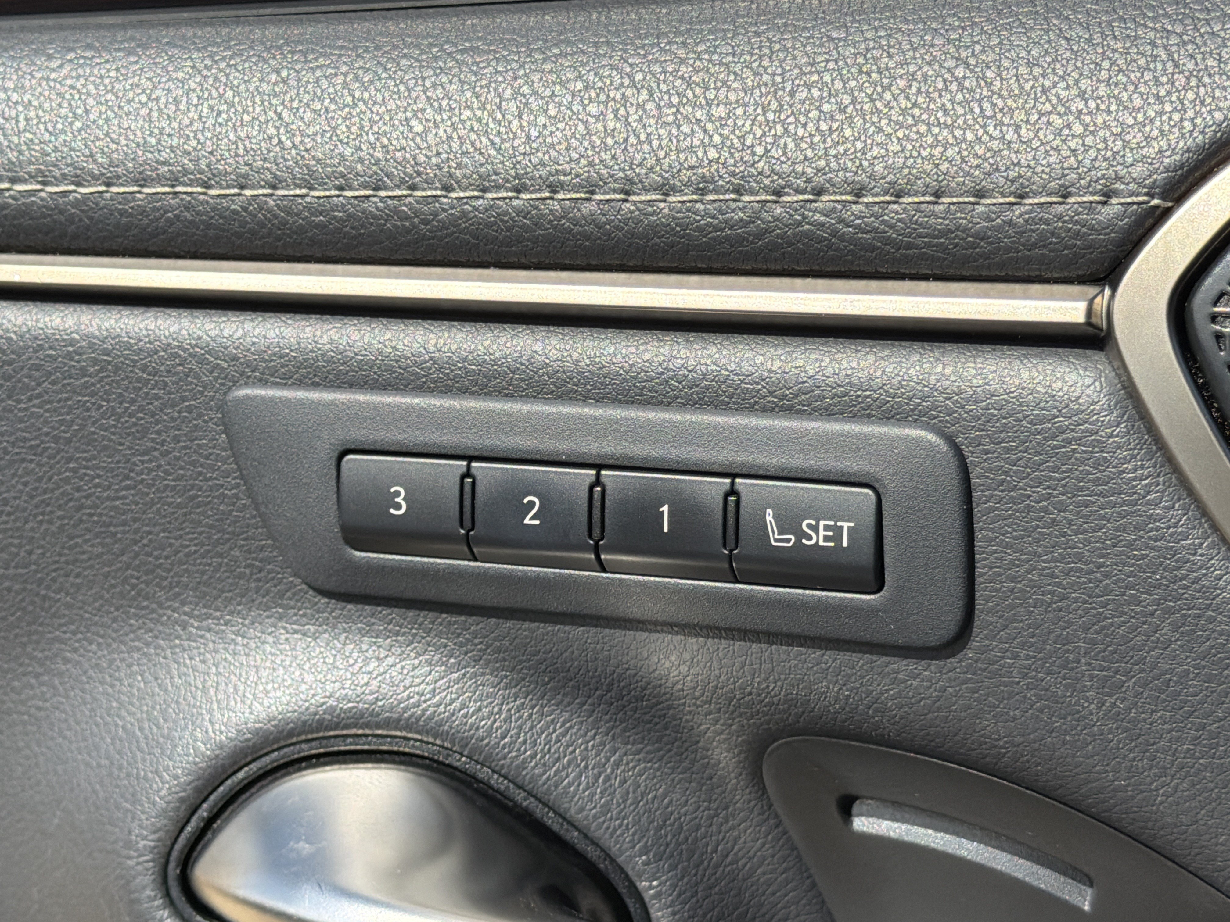 Used 2019 Lexus ES 350 w/ Premium Package FWD image 17