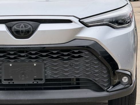 Used 2025 Toyota Corolla Cross AWD Hybrid w/ Convenience Package image 9