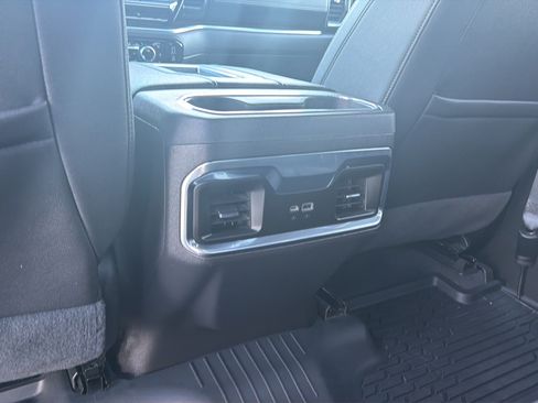 Used 2022 GMC Sierra 1500 SLT w/ SLT Convenience Package AWD/4WD image 25