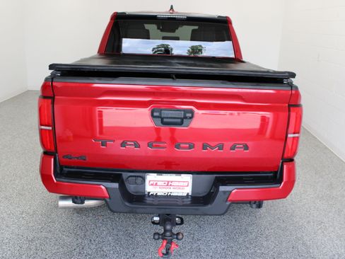 Used 2024 Toyota Tacoma SR5 AWD/4WD image 8