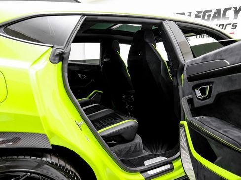 Used 2023 Lamborghini Urus Performante AWD/4WD image 49