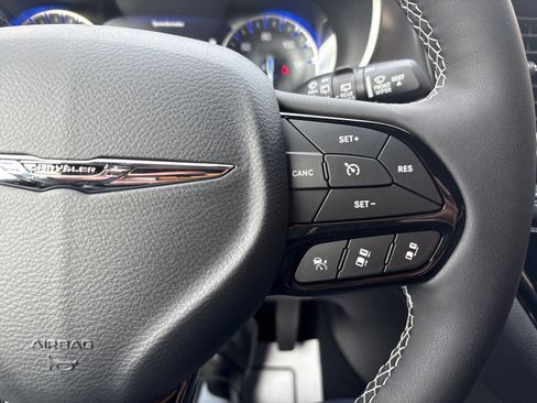 New 2026 Chrysler Pacifica Select w/ S Appearance Package image 14