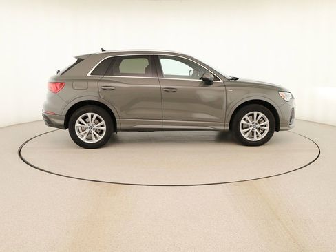 Used 2025 Audi Q3 2.0T Premium w/ Convenience Package AWD/4WD image 8