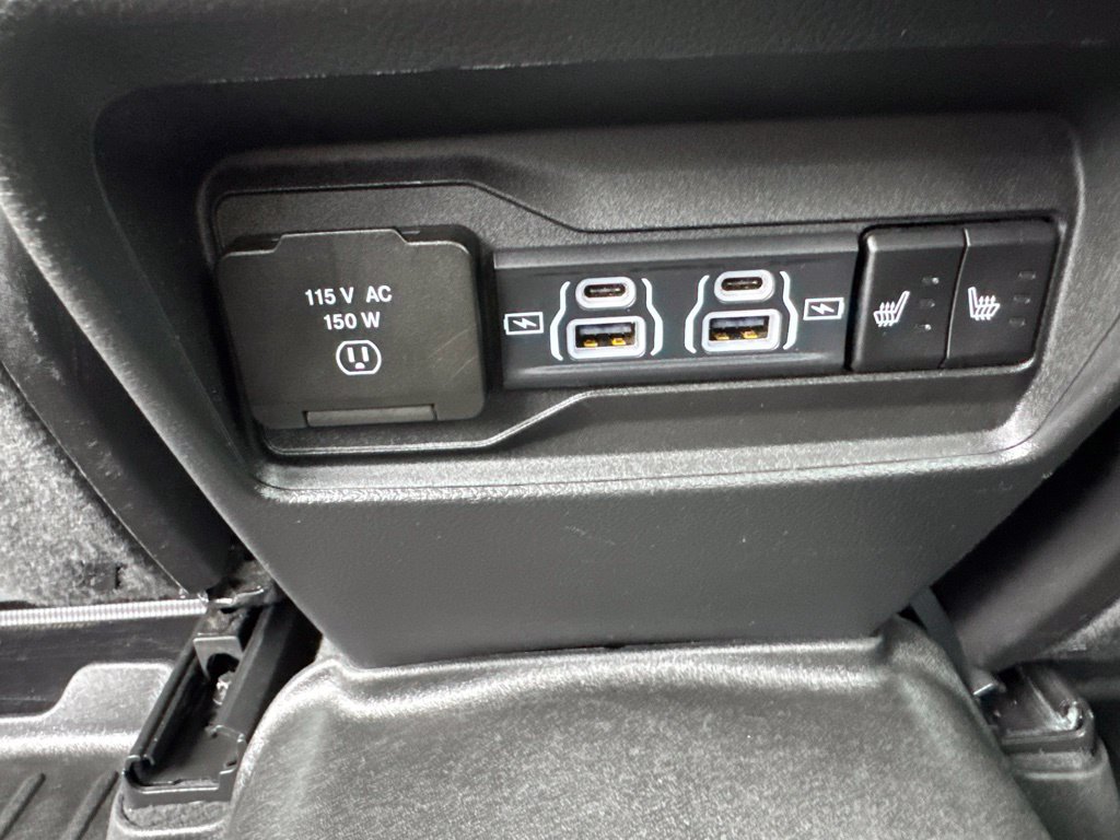 Used 2023 Jeep Grand Cherokee Limited w/ Black Appearance Package AWD/4WD image 19