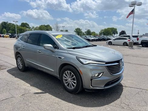 Used 2024 Buick Enclave Essence w/ Trailering Package, 5000 lbs. AWD/4WD image 3