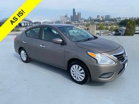 Used 2015 Nissan Versa SV FWD image 23
