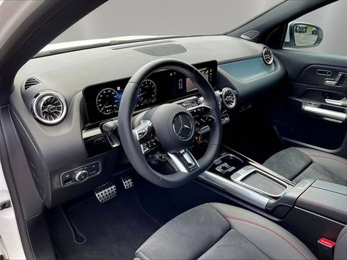 Used 2025 Mercedes-Benz GLA 35 AMG 4MATIC image 19