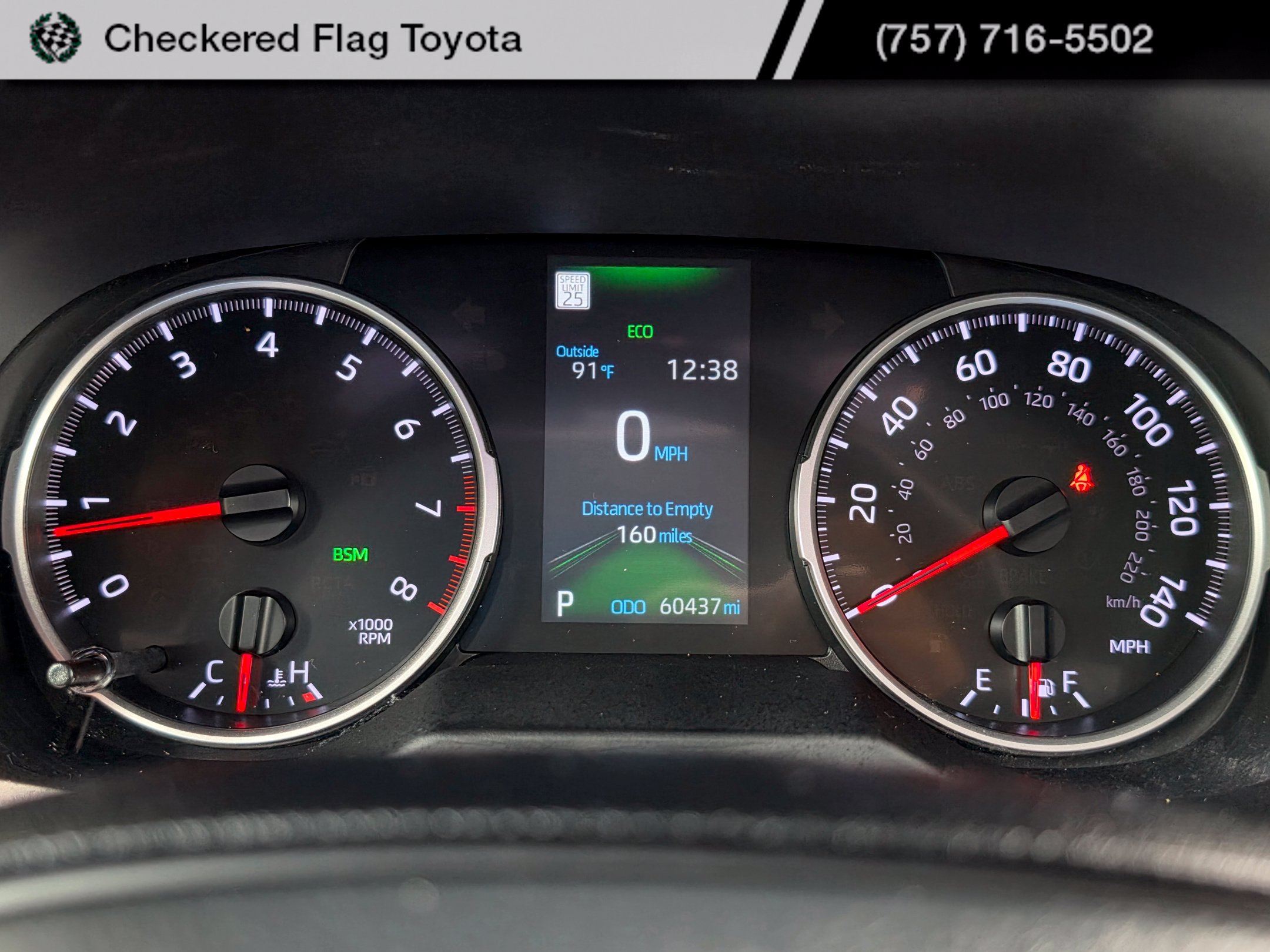Used 2022 Toyota RAV4 XLE AWD/4WD image 18