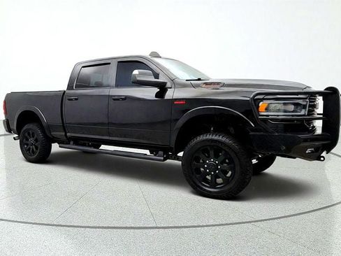 Used 2022 RAM 2500 Laramie w/ Night Edition AWD/4WD image 3