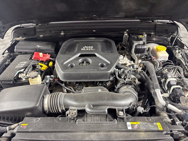 Used 2021 Jeep Wrangler Unlimited Rubicon w/ Cold Weather Group AWD/4WD image 30