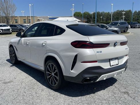 Used 2022 BMW X6 xDrive40i w/ Executive Package image 5