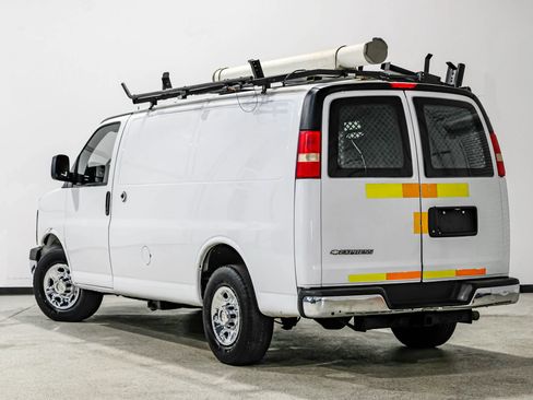 Used 2014 Chevrolet Express 2500 RWD image 8