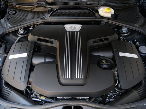 Used 2017 Bentley Continental GT image 22