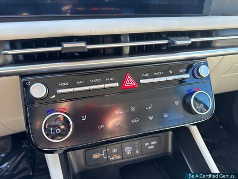 Certified 2025 Hyundai Tucson SEL image 40